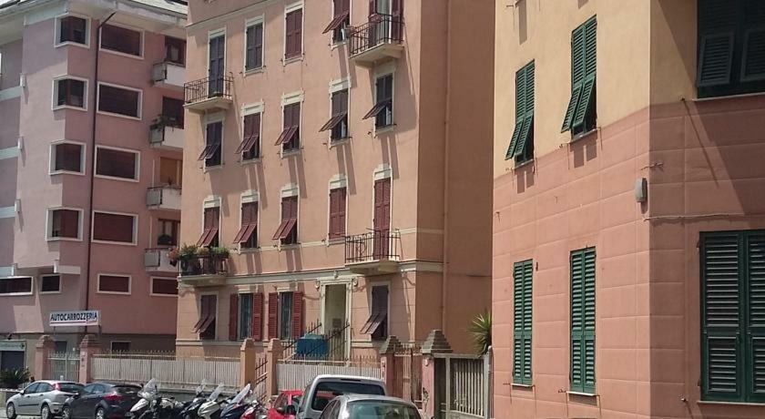 La Porta Accanto A Soli 900 Mt Dal Gaslini Genova Kültér fotó